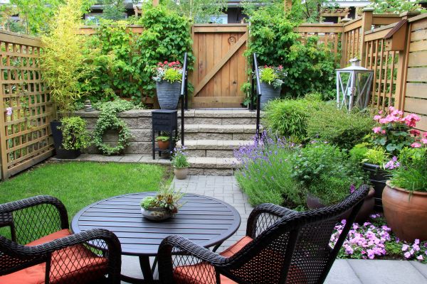 Small Yard Landscaping in Yakima