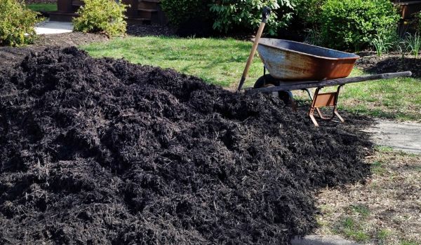 Black Mulch Delivery in Yakima