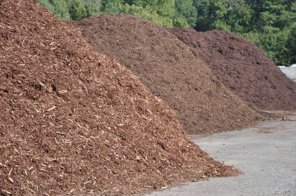 Brown Mulch Delivery in Yakima